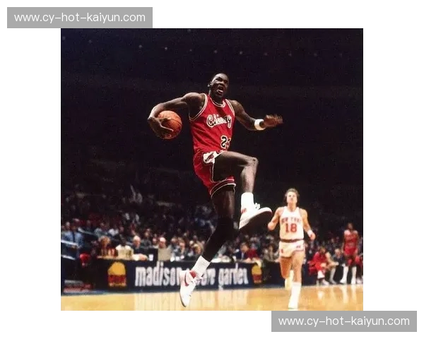 篮球史上的璀璨双星：乔丹与伯德的时代交锋